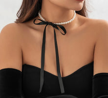 Load image into Gallery viewer, Ribbon Pearl Necklace